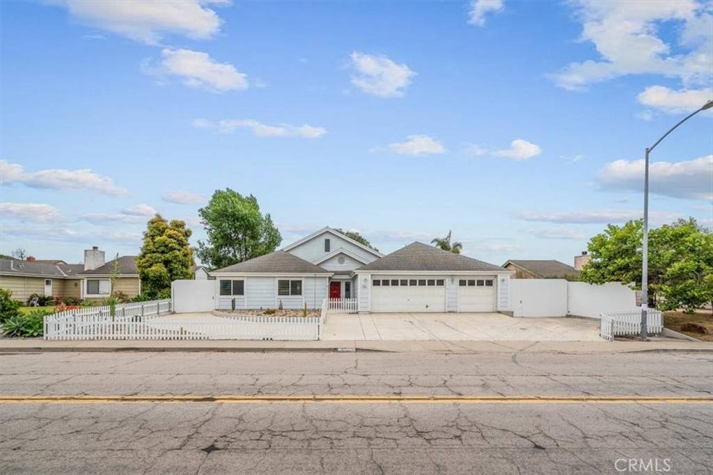 1116 Woodmere RD, Santa Maria, CA 93455