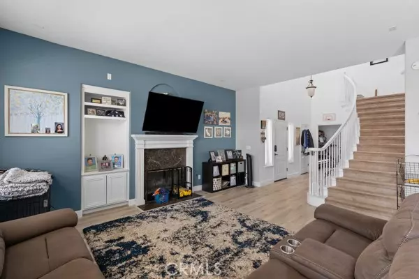 Santa Maria, CA 93455,927 Louisa TER