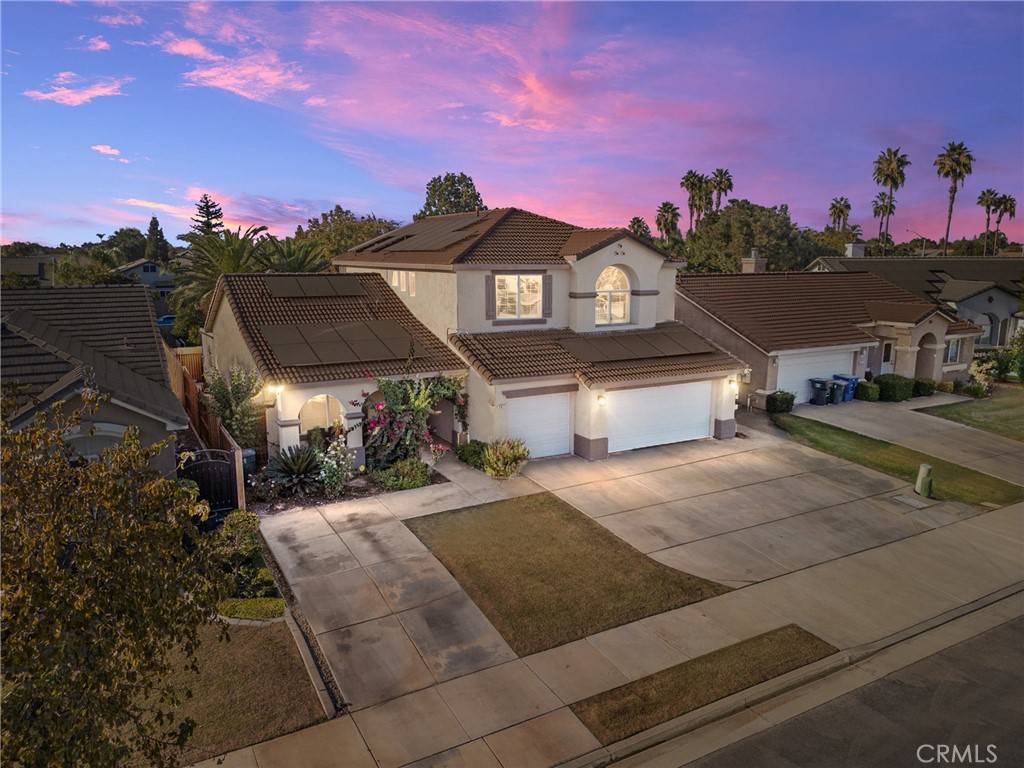 5911 Royalston Falls DR, Bakersfield, CA 93312