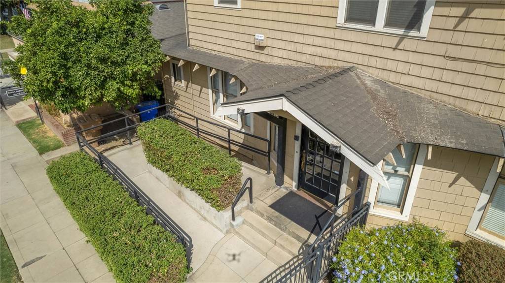 Bakersfield, CA 93301,1701 F ST