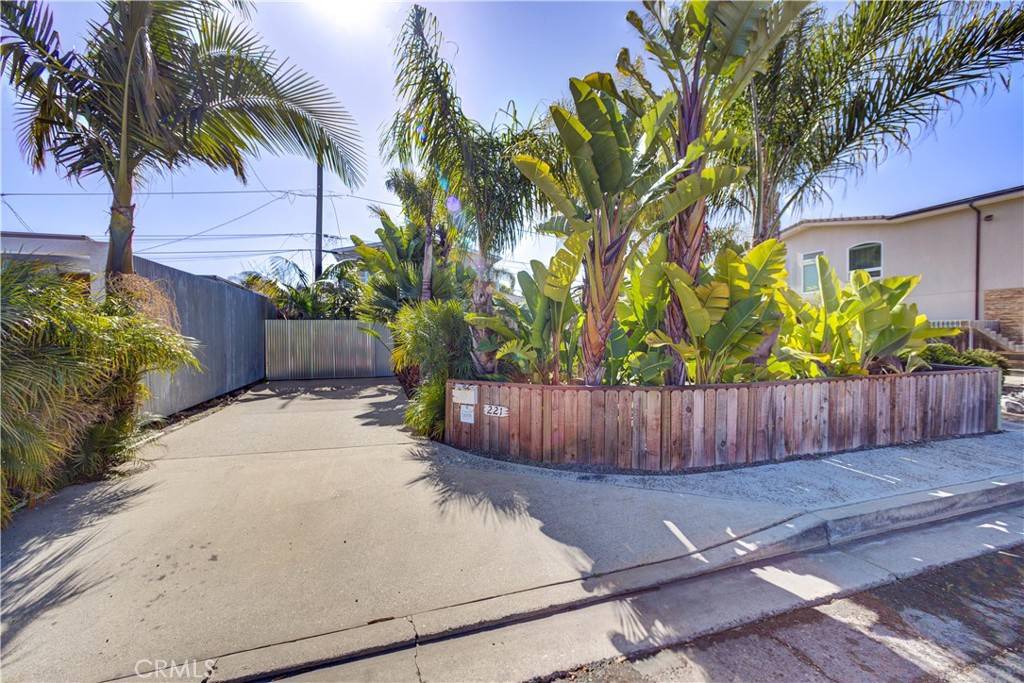 Pismo Beach, CA 93449,221 Esparto AVE