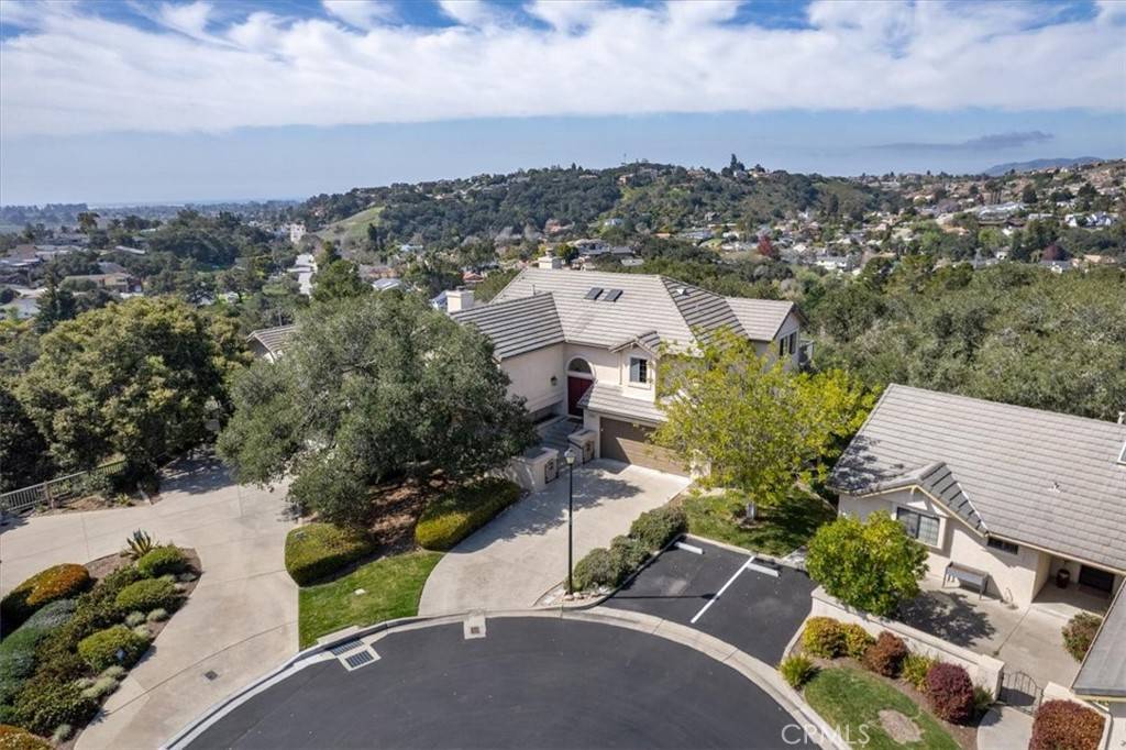 Arroyo Grande, CA 93420,220 Oakwood CT