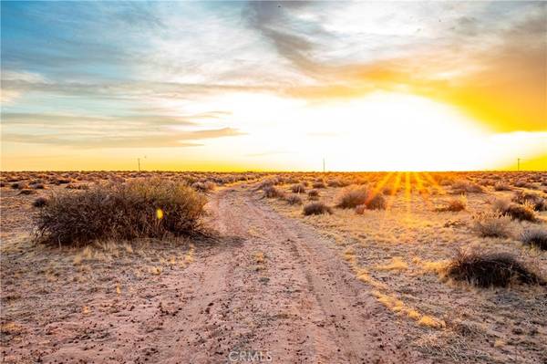 Hinkley, CA 92347,1 APN 0496-051-09 Santa Fe AVE