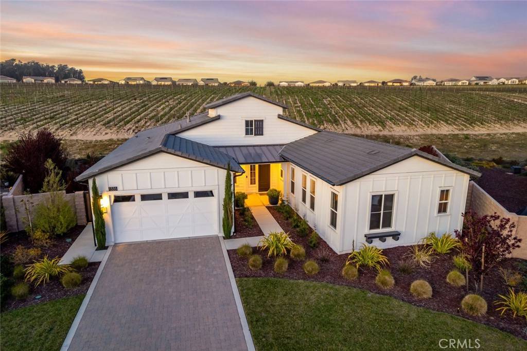 1335 Riley LN, Nipomo, CA 93444