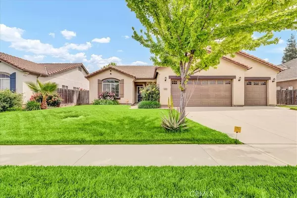 3000 S Arkle ST, Visalia, CA 93292