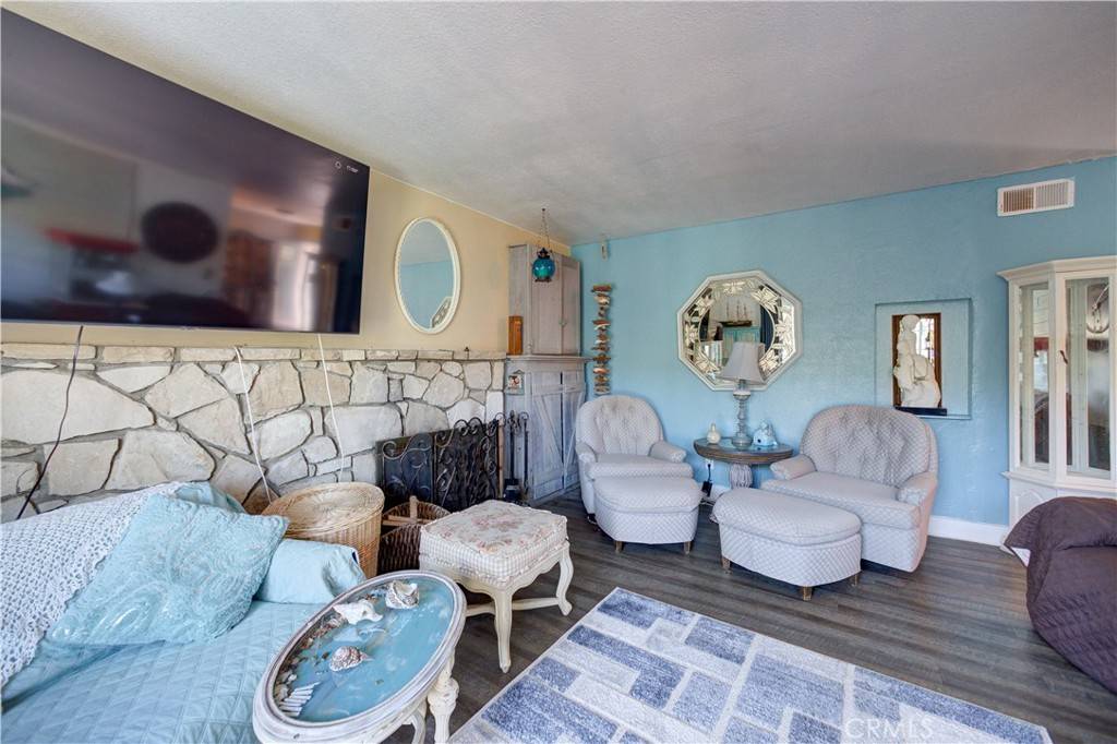 Lompoc, CA 93436,421 S O PL