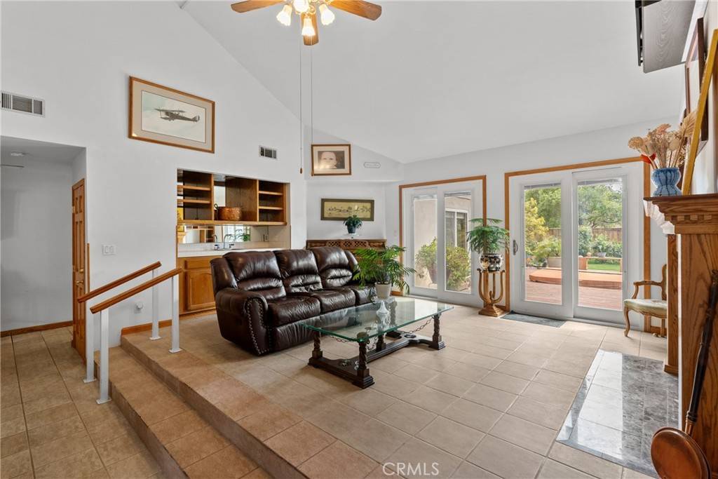 Lompoc, CA 93436,832 Onstott RD