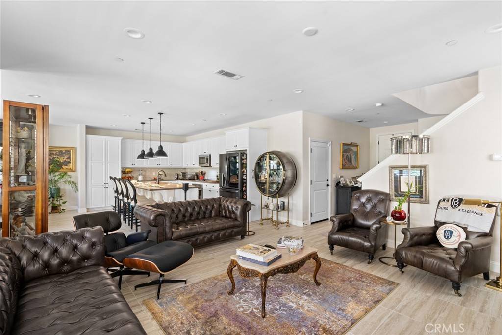 Santa Maria, CA 93455,5666 Kai CT