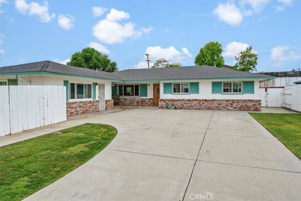 315 Hobbs LN, Santa Maria, CA 93455