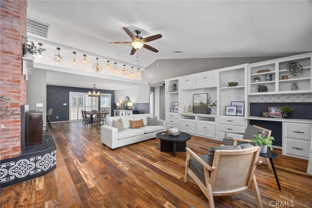 Tehachapi, CA 93561,18450 Branding Iron CT