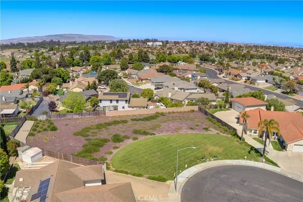 Santa Maria, CA 93455,2833 Starlite CT