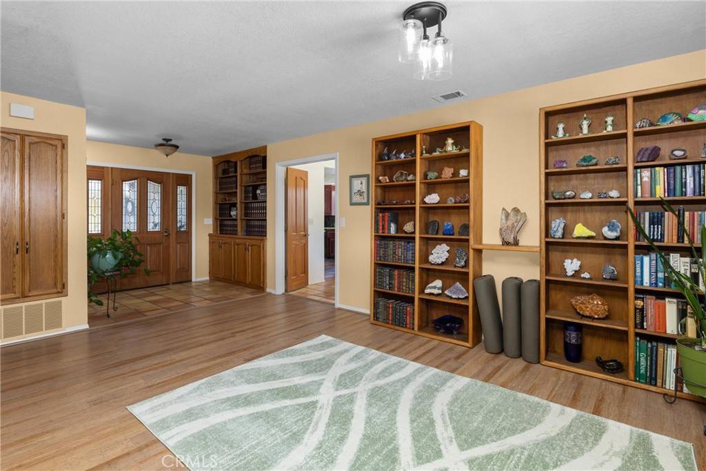 Lompoc, CA 93436,3194 Manley DR
