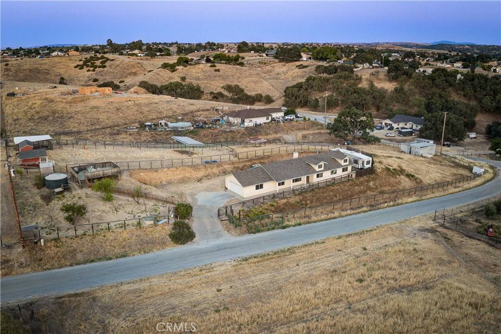 Paso Robles, CA 93446,1690 Buck WAY