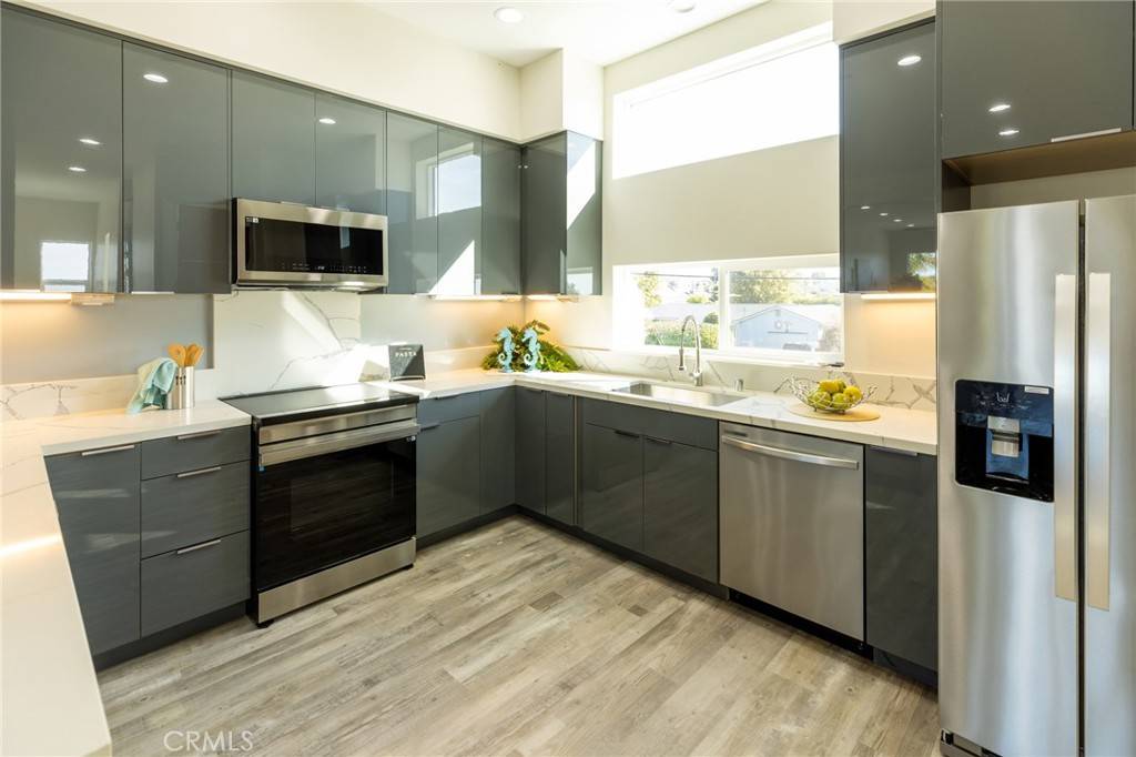 453 N 13th ST, Grover Beach, CA 93433