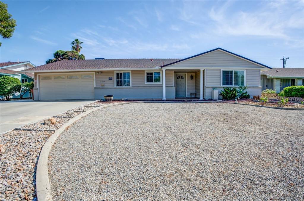Bakersfield, CA 93309,709 Pebble Beach DR