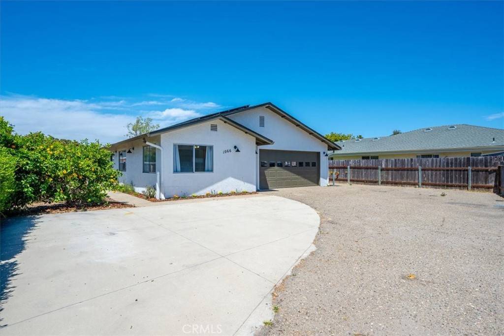 Arroyo Grande, CA 93420,1066 Maple ST