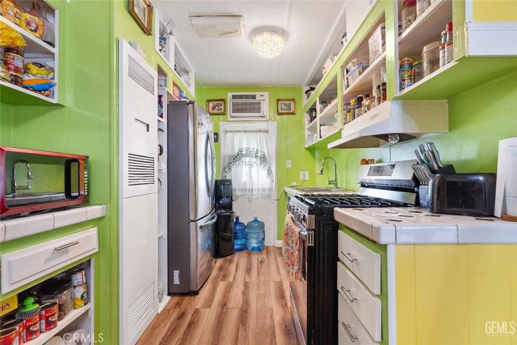 Bakersfield, CA 93304,3463 Michelaine AVE
