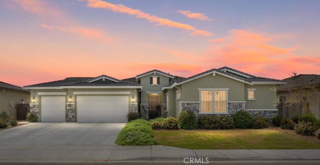 9003 Del Palma DR, Bakersfield, CA 93314