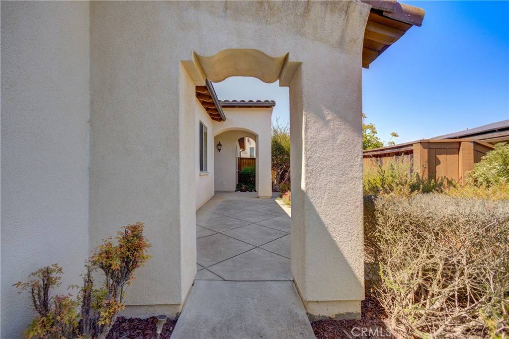 5765 Oak Pass LN, Santa Maria, CA 93455