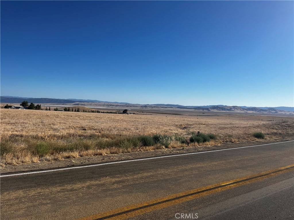 3 Arriba TRL, Santa Margarita, CA 93453
