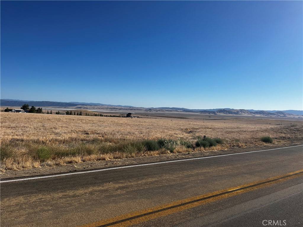 4 Arriba TRL, Santa Margarita, CA 93453