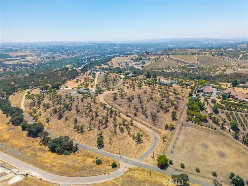 Paso Robles, CA 93446,375 Villa Lots RD