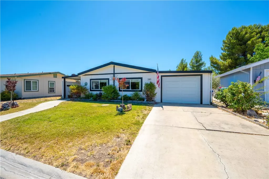 Paso Robles, CA 93446,240 Lark DR