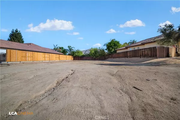 14906 Colonia De Las Rosas, Bakersfield, CA 93306