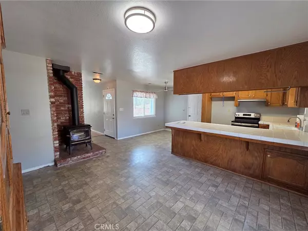 Tehachapi, CA 93561,22201 Mccarthy DR