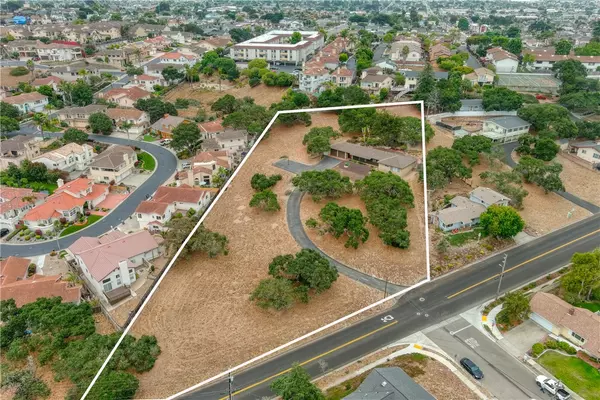 Grover Beach, CA 93433,910 N 12th ST