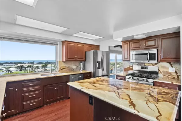 Morro Bay, CA 93442,410 Sunset CT