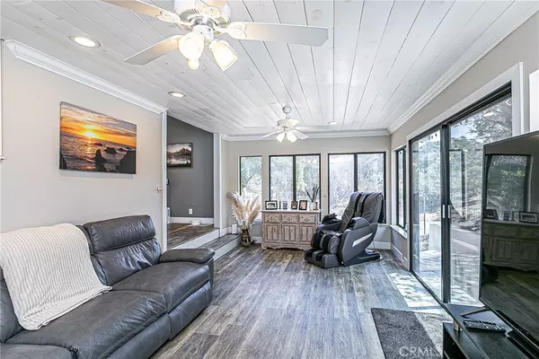 Santa Maria, CA 93455,1372 E Clark AVE