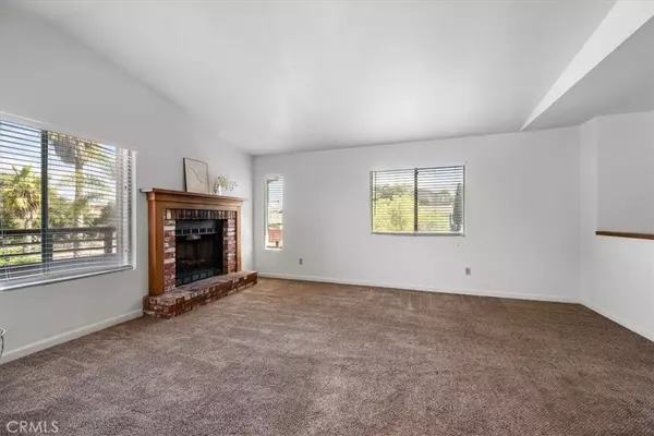 Arroyo Grande, CA 93420,277 Hillcrest DR #13
