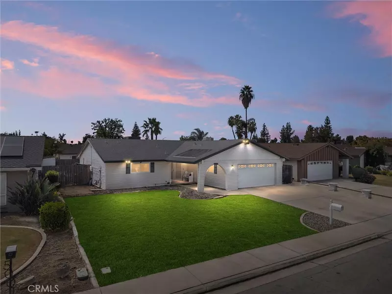 5005 Surrey LN, Bakersfield, CA 93309