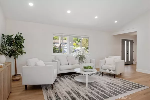 Camarillo, CA 93010,308 Calle Converse