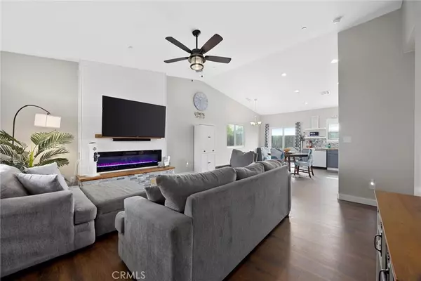 Bakersfield, CA 93306,9907 Turning Leaf