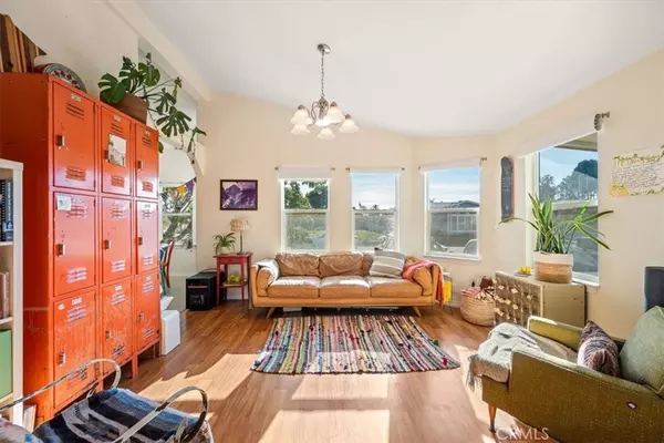 Nipomo, CA 93444,393 Uranus CT