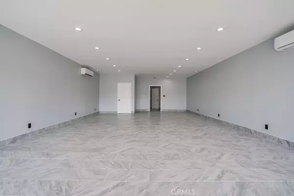 Compton, CA 90221,4263 E Compton BLVD