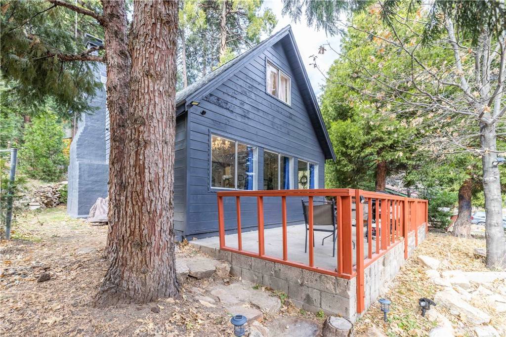 Running Springs, CA 92382,31771 Christmas Tree LN