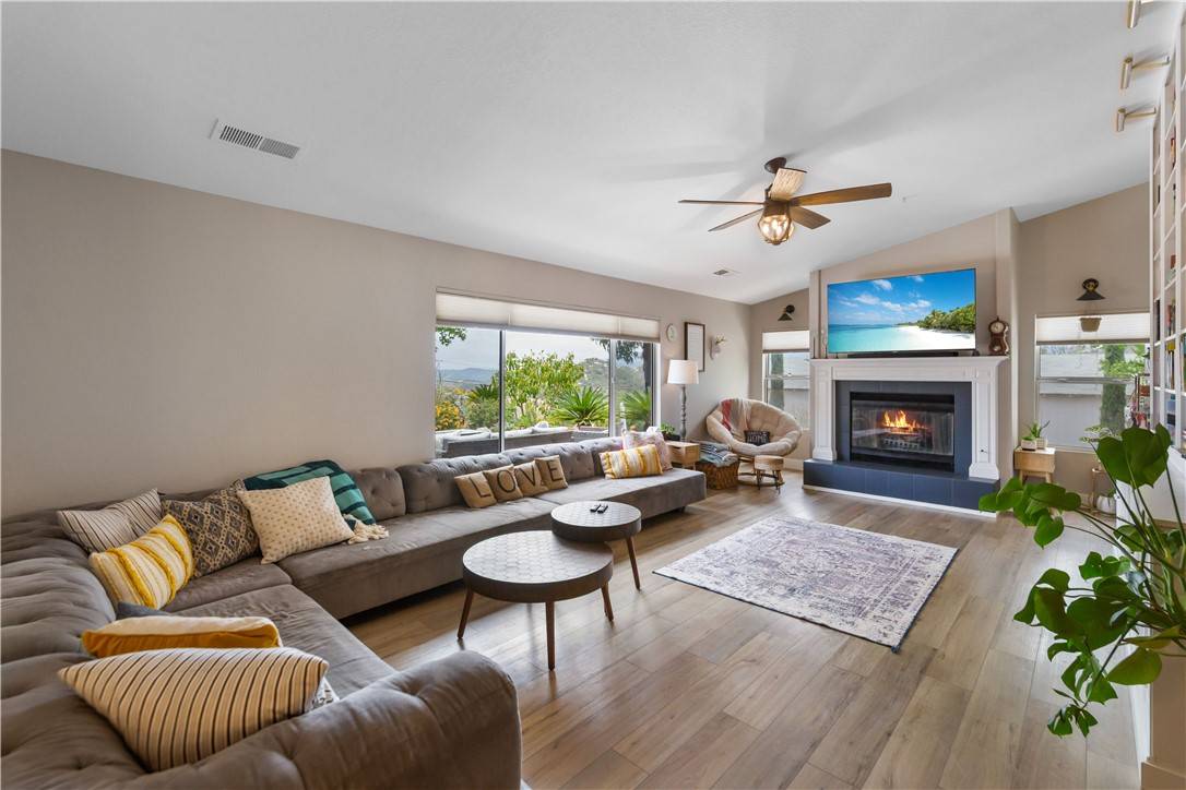 Fallbrook, CA 92028,38064 De Luz RD