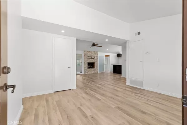 Westminster, CA 92683,13221 Cedar ST