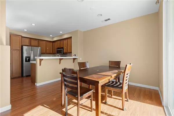 Stanton, CA 90680,8041 Torino