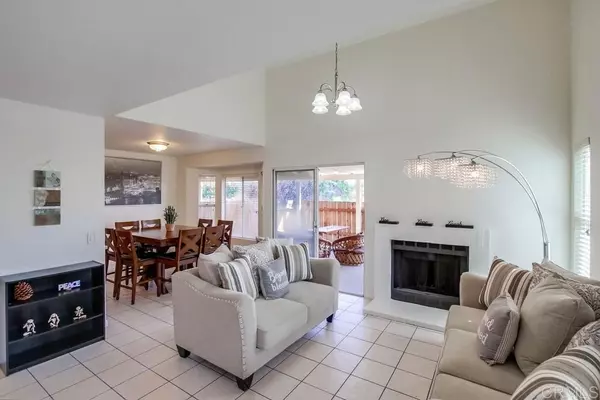 Paradise Hills, CA 92139,2066 Manzana Way