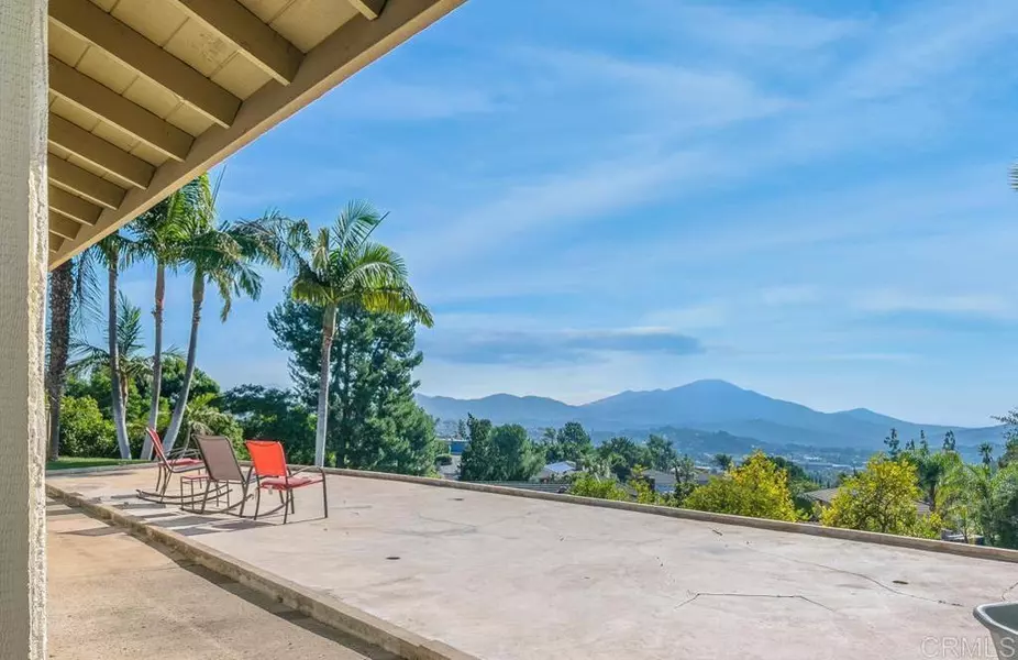 1323 Hidden Knoll Ct, El Cajon, CA 92019