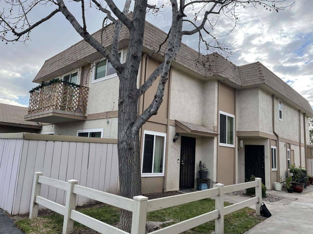 10306 Santana Ranch Dr, Santee, CA 92071