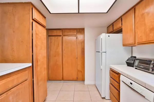 Chula Vista, CA 91910,376 Center ST #109