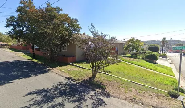 La Mesa, CA 91942,4561 Parks AVE