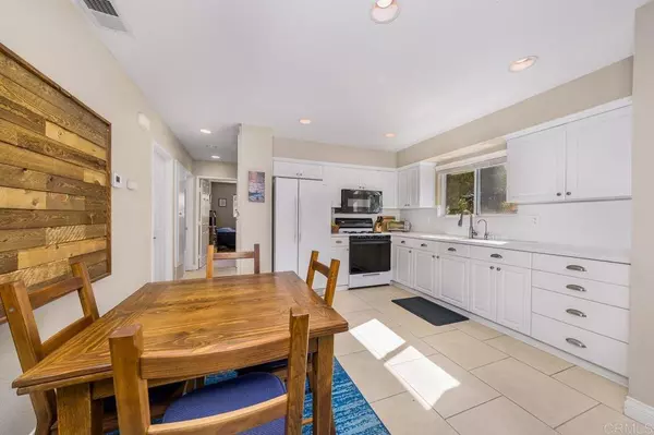 Encinitas, CA 92024,209 Delphinium ST