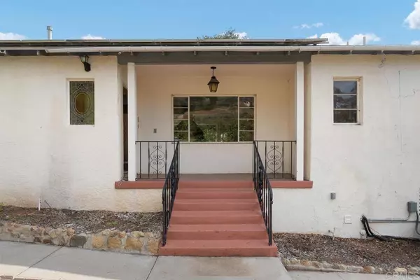La Mesa, CA 91941,10205 Vista De La Cruz