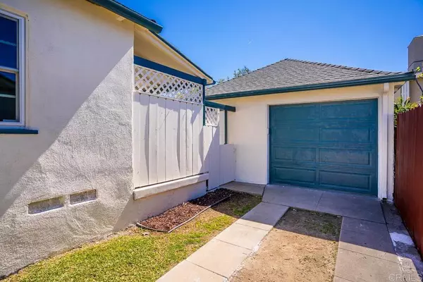 San Diego, CA 92115,4859 Monroe Ave